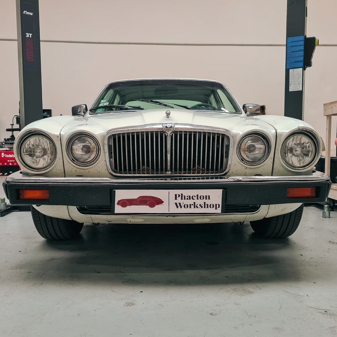Jaguar XJ6 avant