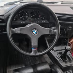 BMW 325i E30 Cabriolet intérieur