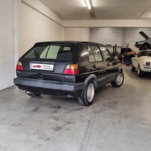 Volkswagen Golf II arrière