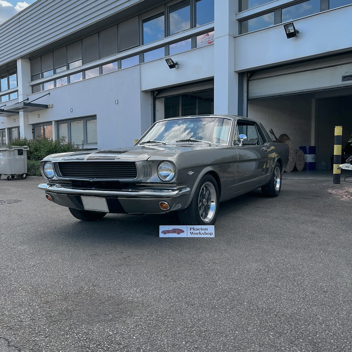 Ford Mustang avant