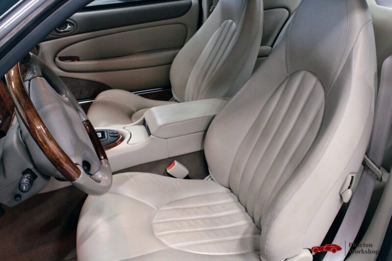 JAGUAR XK8 COUPE 4.0L 