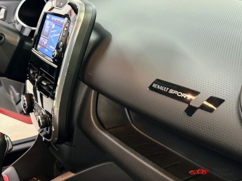 Renault Clio 4 RS Phase 1 – Châssis CUP | Ligne inox à clapets | Entretien irréprochable