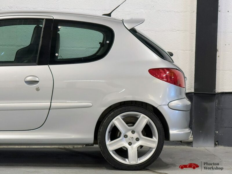 PEUGEOT 206 RC 100% D'ORIGINE - 177cv - Embrayage neuf - Distribution récente - Garantie 6 mois