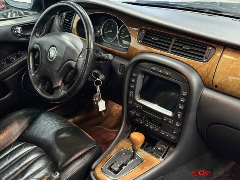 JAGUAR X TYPE V6 3.0L | Révisée entièrement | Élégance et caractère britannique