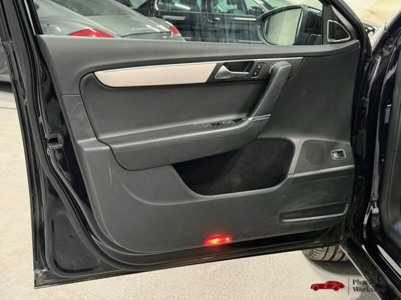 Volkswagen Passat SW 3.6 VR6 – 300CH | DSG | Suspensions pilotées |Régulateur Adaptatif |