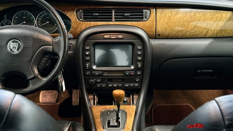 JAGUAR X TYPE V6 3.0L | Révisée entièrement | Élégance et caractère britannique