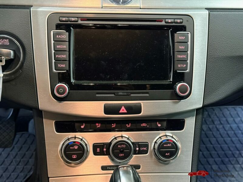 Volkswagen Passat SW 3.6 VR6 – 300CH | DSG | Suspensions pilotées |Régulateur Adaptatif |