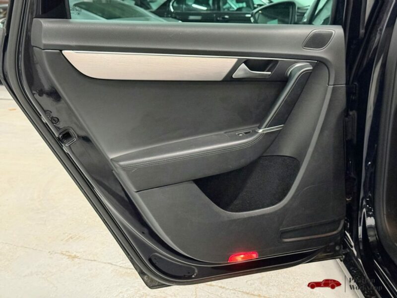 Volkswagen Passat SW 3.6 VR6 – 300CH | DSG | Suspensions pilotées |Régulateur Adaptatif |