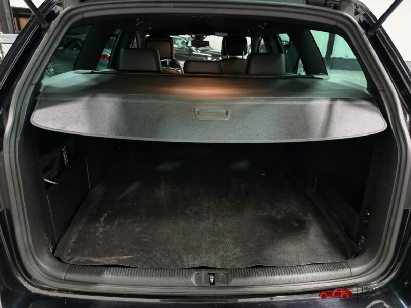 Volkswagen Passat SW 3.6 VR6 – 300CH | DSG | Suspensions pilotées |Régulateur Adaptatif |