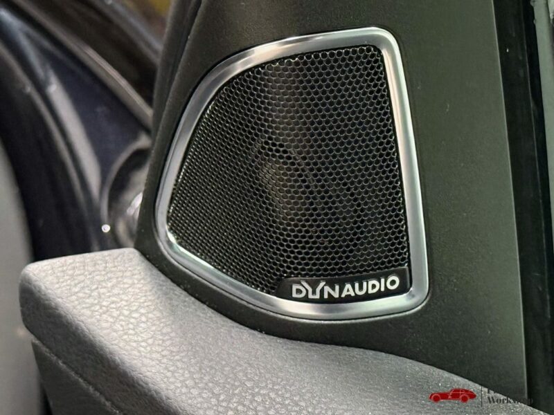 Volkswagen Passat SW 3.6 VR6 – 300CH | DSG | Suspensions pilotées |Régulateur Adaptatif |