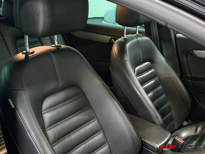 Volkswagen Passat SW 3.6 VR6 – 300CH | DSG | Suspensions pilotées |Régulateur Adaptatif |