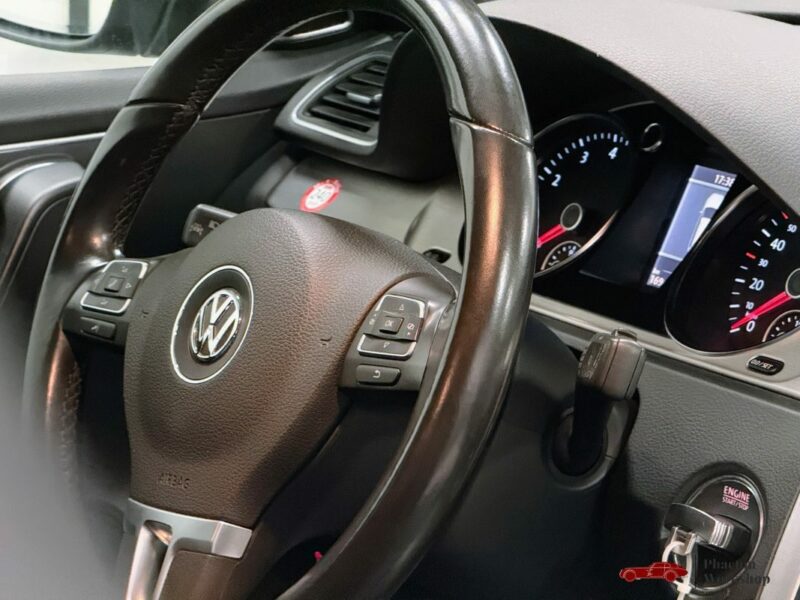 Volkswagen Passat SW 3.6 VR6 – 300CH | DSG | Suspensions pilotées |Régulateur Adaptatif |