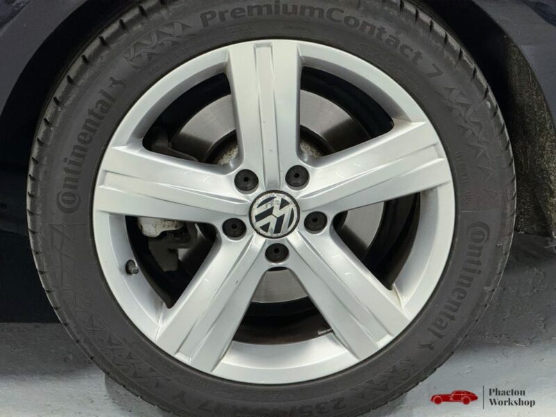 Volkswagen Passat SW 3.6 VR6 – 300CH | DSG | Suspensions pilotées |Régulateur Adaptatif |