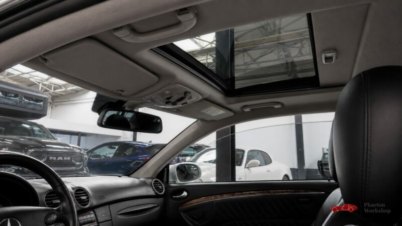 MERCEDES-BENZ CLK 350 AVANTGARDE COUPÉ - TOIT OUVRANT - XENON - SIÈGES ÉLECTRIQUES & CHAUFFANTS