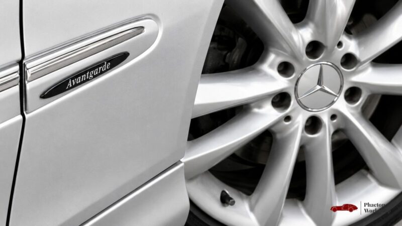 MERCEDES-BENZ CLK 350 AVANTGARDE COUPÉ - TOIT OUVRANT - XENON - SIÈGES ÉLECTRIQUES & CHAUFFANTS