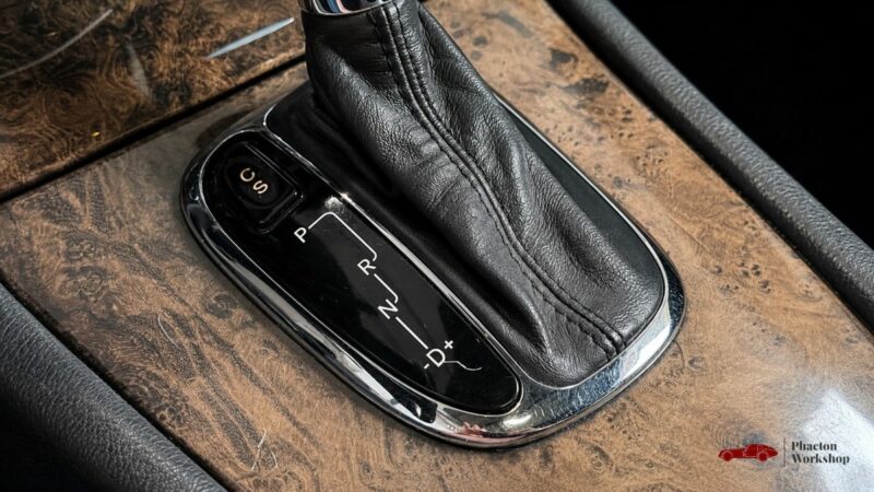 MERCEDES-BENZ CLK 350 AVANTGARDE COUPÉ - TOIT OUVRANT - XENON - SIÈGES ÉLECTRIQUES & CHAUFFANTS