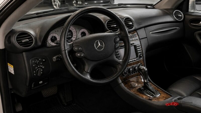 MERCEDES-BENZ CLK 350 AVANTGARDE COUPÉ - TOIT OUVRANT - XENON - SIÈGES ÉLECTRIQUES & CHAUFFANTS