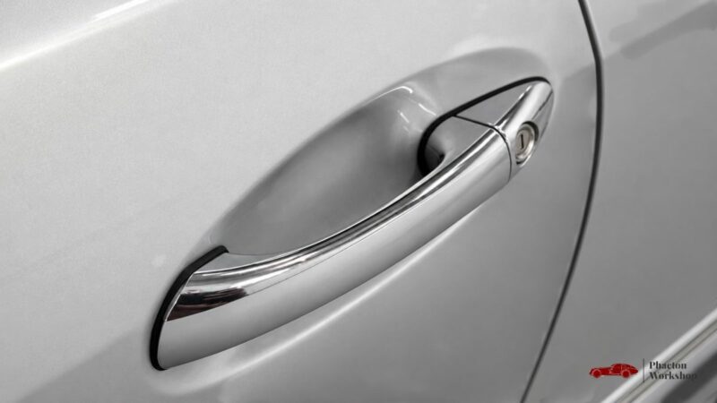 MERCEDES-BENZ CLK 350 AVANTGARDE COUPÉ - TOIT OUVRANT - XENON - SIÈGES ÉLECTRIQUES & CHAUFFANTS