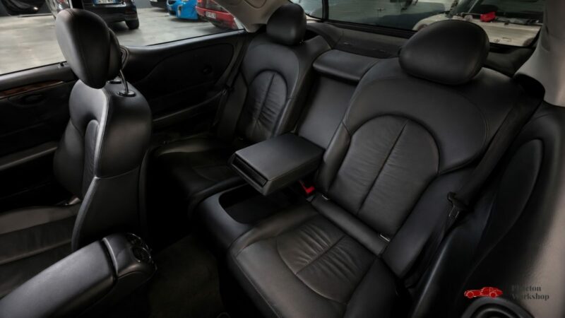 MERCEDES-BENZ CLK 350 AVANTGARDE COUPÉ - TOIT OUVRANT - XENON - SIÈGES ÉLECTRIQUES & CHAUFFANTS
