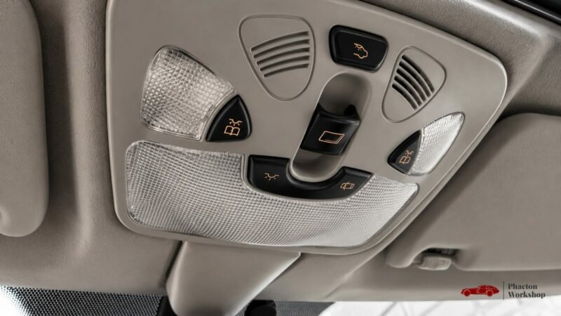MERCEDES-BENZ CLK 350 AVANTGARDE COUPÉ - TOIT OUVRANT - XENON - SIÈGES ÉLECTRIQUES & CHAUFFANTS