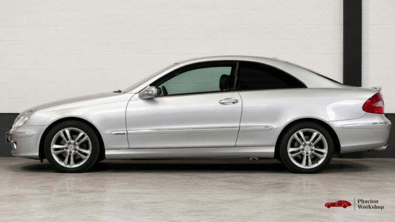 MERCEDES-BENZ CLK 350 AVANTGARDE COUPÉ - TOIT OUVRANT - XENON - SIÈGES ÉLECTRIQUES & CHAUFFANTS