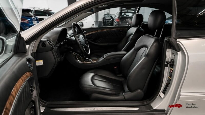 MERCEDES-BENZ CLK 350 AVANTGARDE COUPÉ - TOIT OUVRANT - XENON - SIÈGES ÉLECTRIQUES & CHAUFFANTS