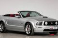 Ford Mustang GT Cabriolet V8 – 80 500 km – Intérieur Rouge – Dynomax – Suivi complet