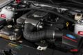 Ford Mustang GT Cabriolet V8 – 80 500 km – Intérieur Rouge – Dynomax – Suivi complet
