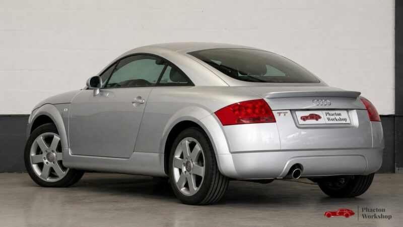 Audi TT 1.8T 180 ch – Carnet complet – Historique exceptionnel