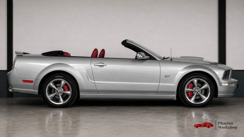 Ford Mustang GT Cabriolet V8 – 80 500 km – Intérieur Rouge – Dynomax – Suivi complet