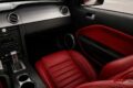 Ford Mustang GT Cabriolet V8 – 80 500 km – Intérieur Rouge – Dynomax – Suivi complet